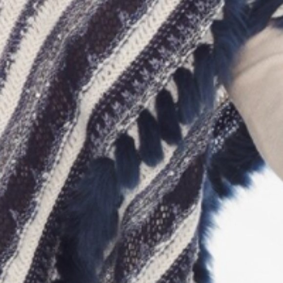 SPARKLE STRIPED PONCHO - Picture 4 of 5